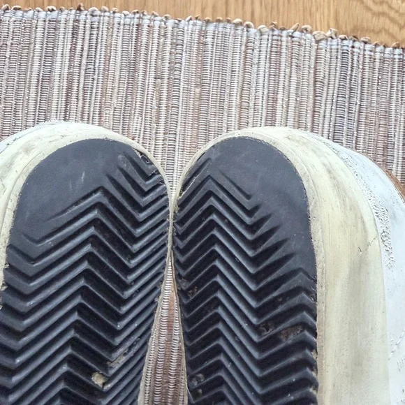 Golden Goose White Sneakers with Shearling and Silver Star Detail size 40 - Picture 6 of 6